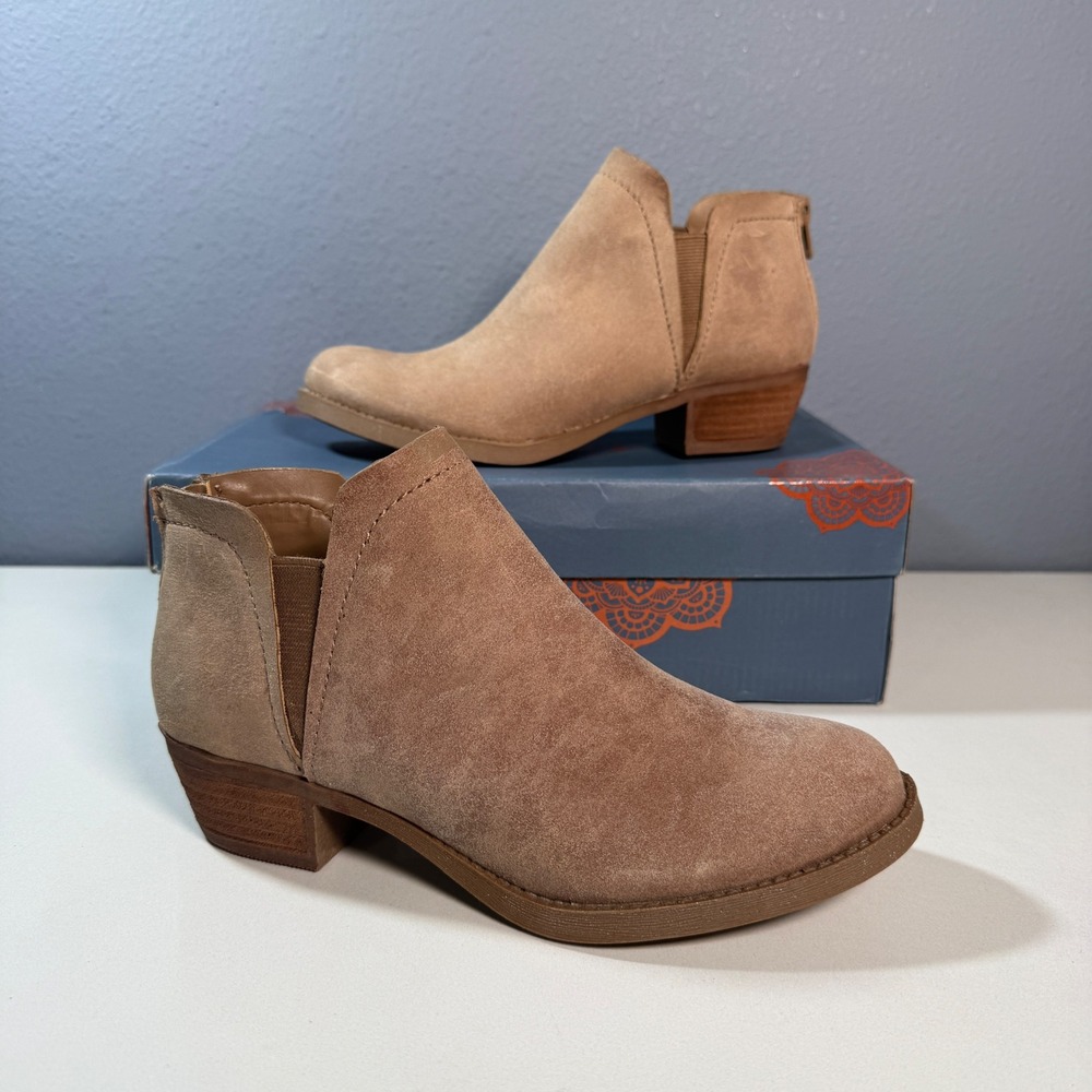 Carlos Santana Bates 2 Booties Women 5.5 Tan Suede Ankle Boots